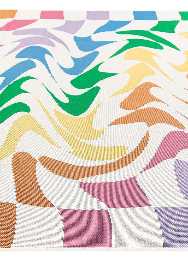 5' 4 x 7' 7 Easy-Clean Modern Indoor / Outdoor Rug