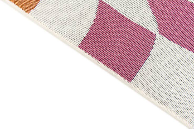 Detail image of 5' 4 x 7' 7 Easy-Clean Modern Indoor / Outdoor Rug