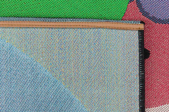 2' 6 x 3' 7 Easy-Clean Modern Indoor / Outdoor Rug