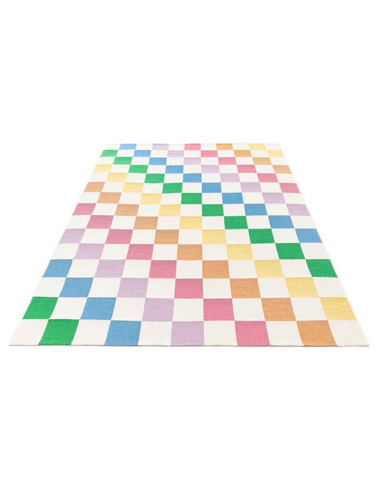 Detail image of 5' 4 x 7' 4 Easy-Clean Modern Indoor / Outdoor Rug