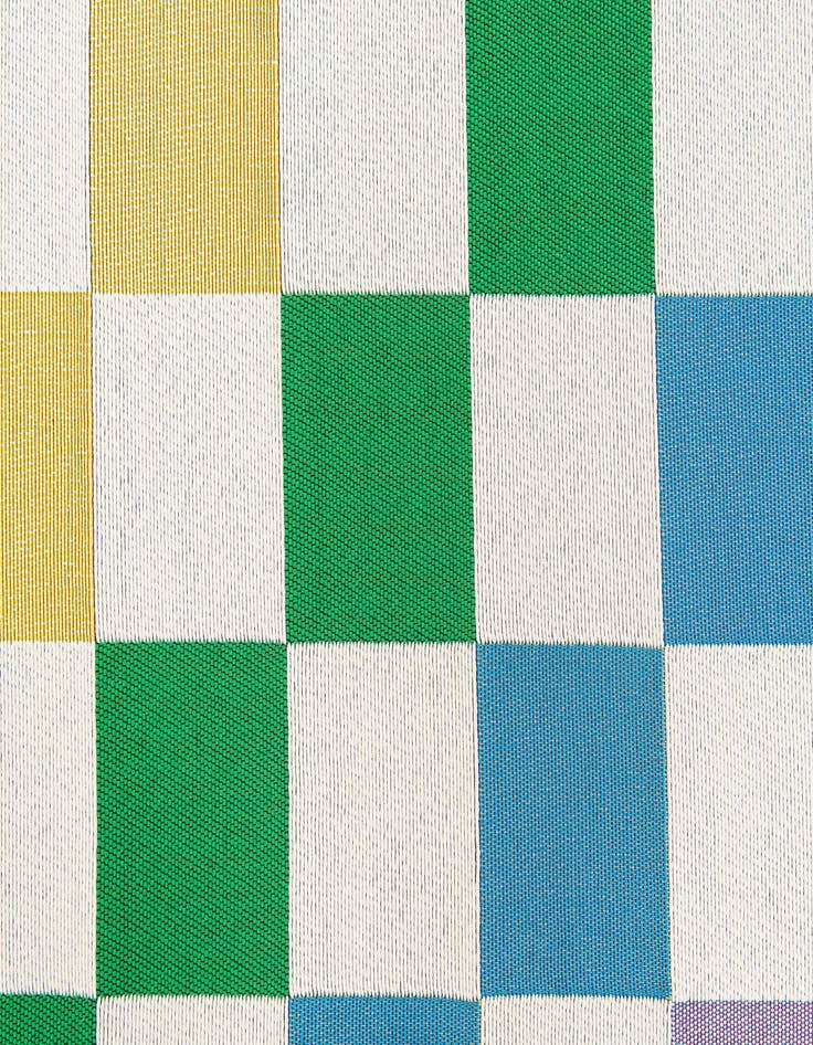 Detail image of 5' 4 x 7' 4 Easy-Clean Modern Indoor / Outdoor Rug