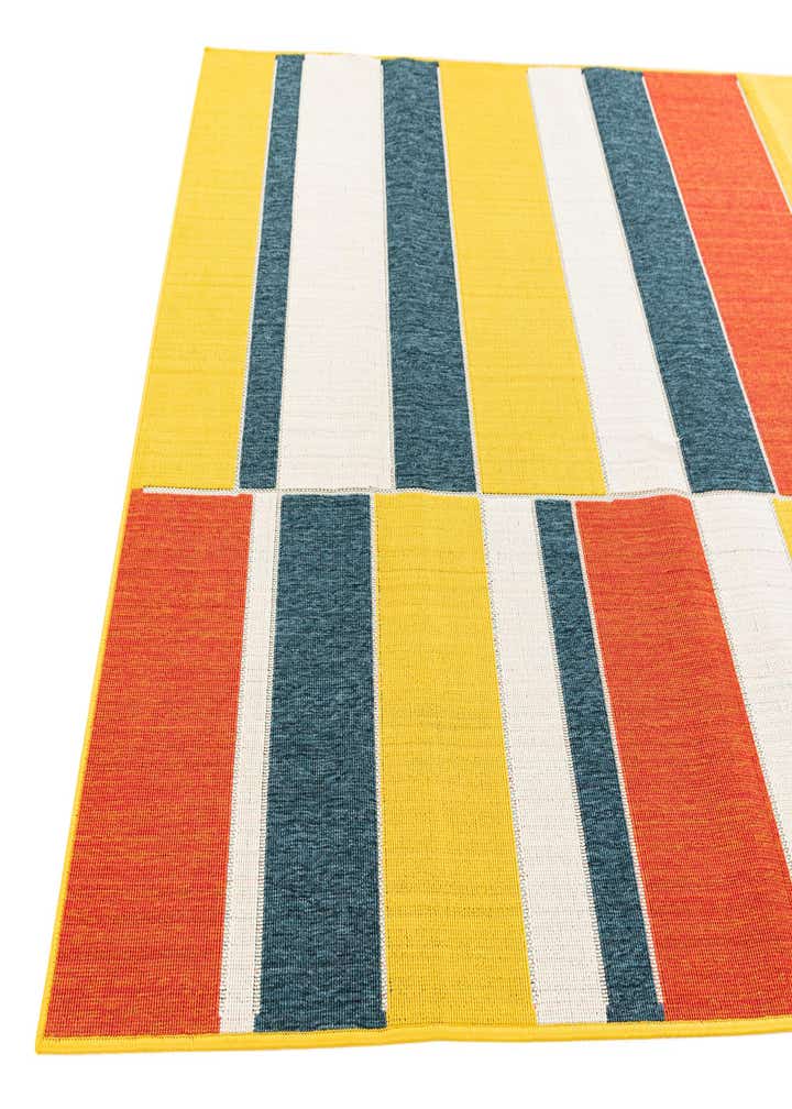 5' 3 x 7' 6 Easy-Clean Modern Indoor / Outdoor Rug