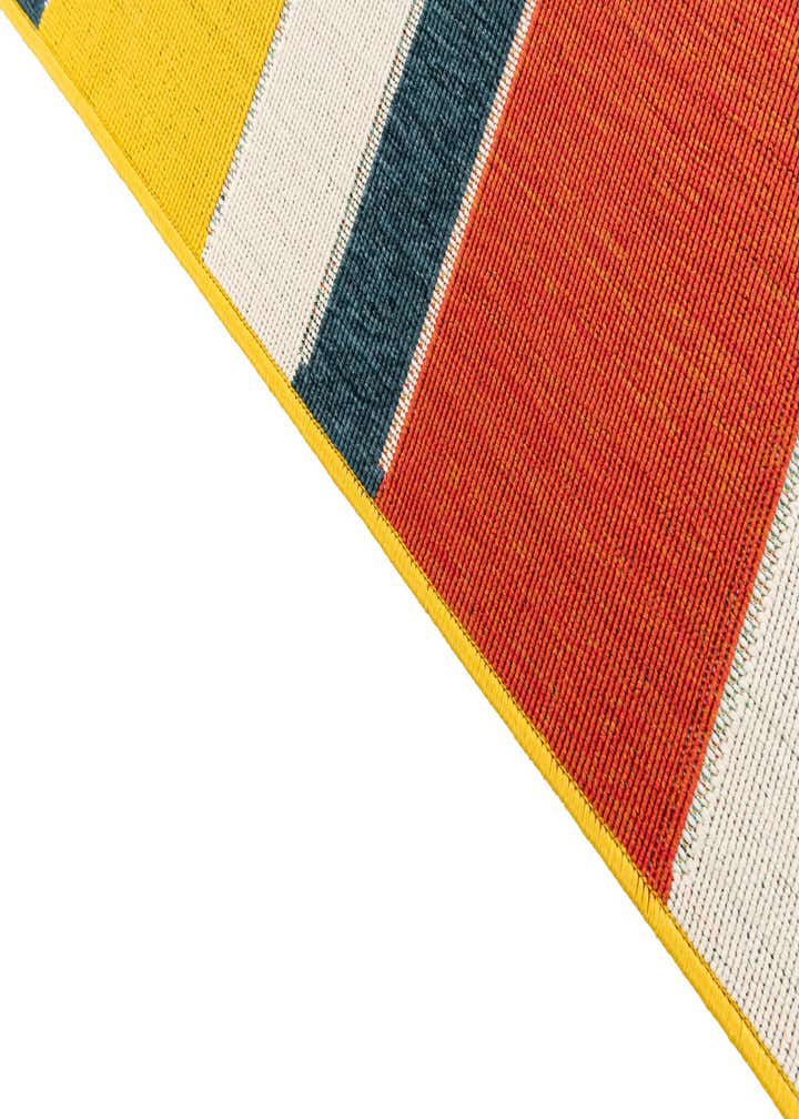 5' 3 x 7' 6 Easy-Clean Modern Indoor / Outdoor Rug
