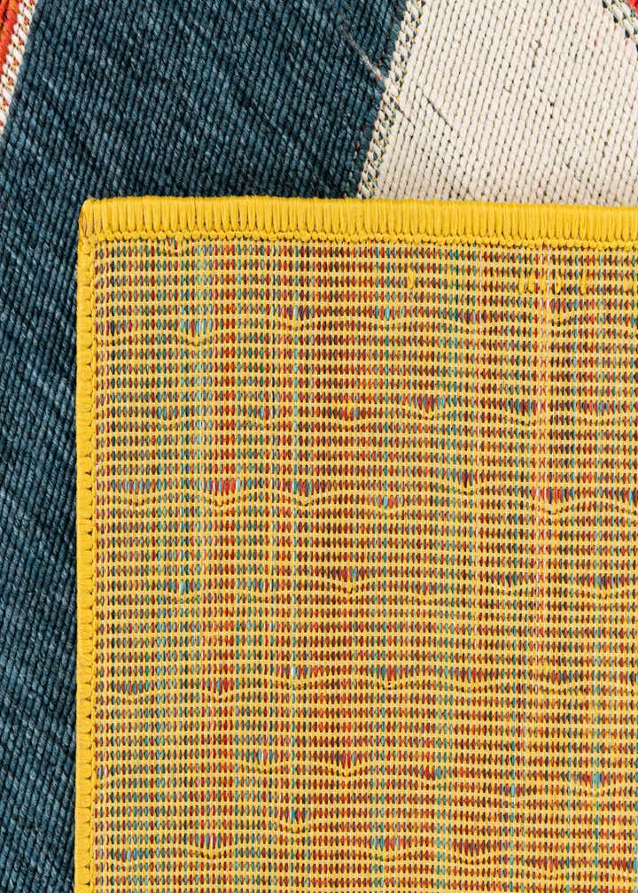 5' 3 x 7' 6 Easy-Clean Modern Indoor / Outdoor Rug