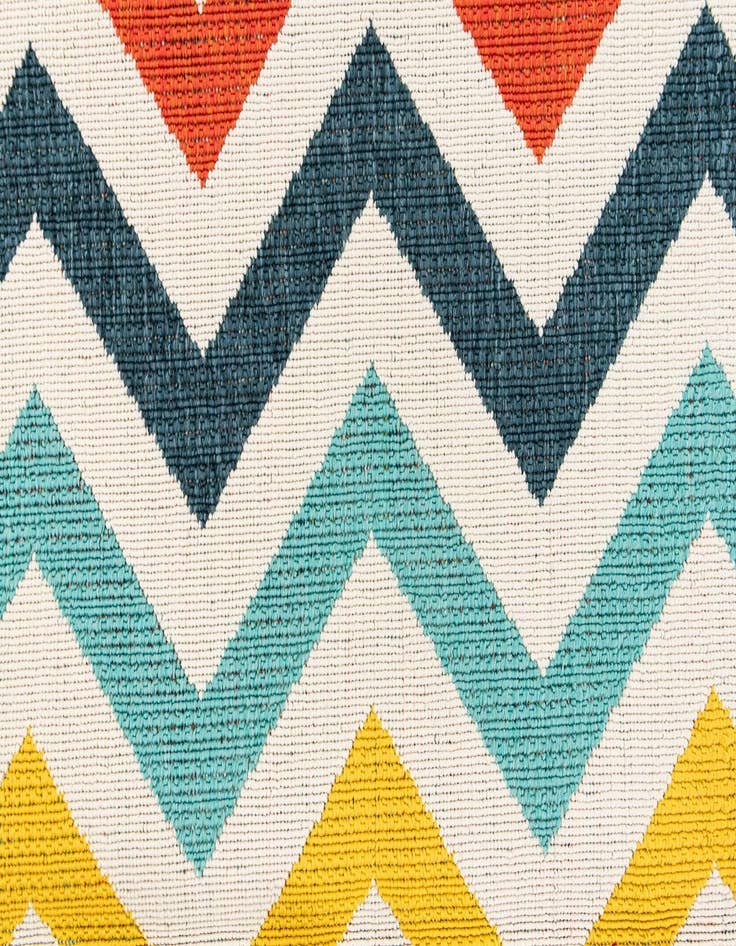 Detail image of 5' 3 x 7' 6  Washable Modern Indoor / Outdoor Rug