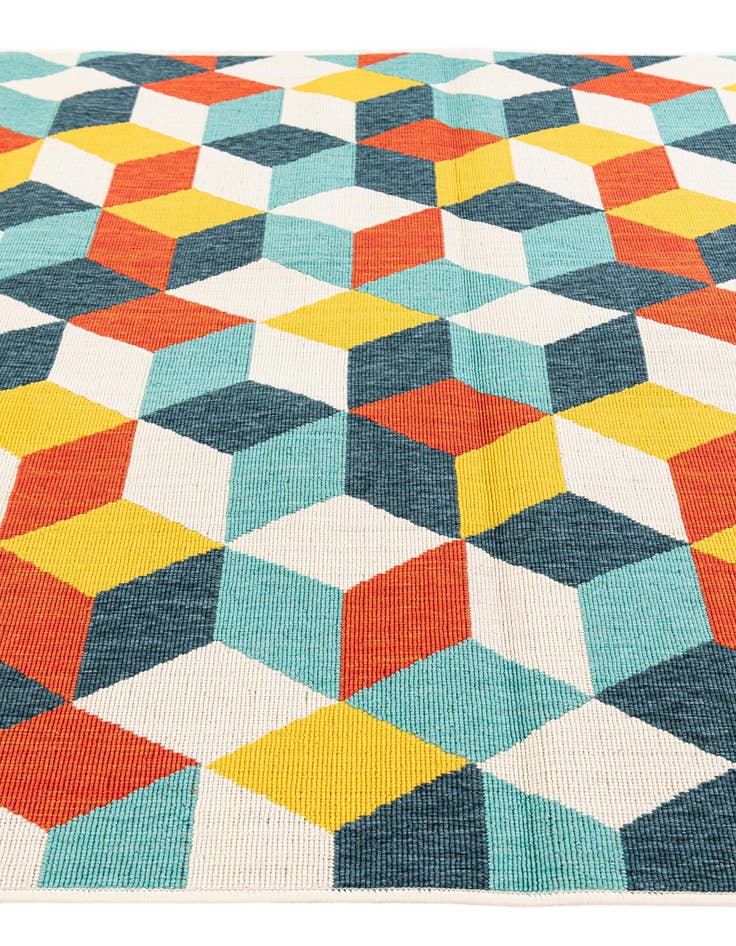 Detail image of 5' 3 x 7' 6 Washable Modern Indoor / Outdoor Rug