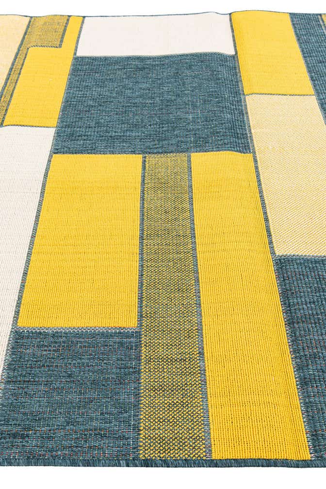 5' 3 x 7' 6 Easy-Clean Modern Indoor / Outdoor Rug