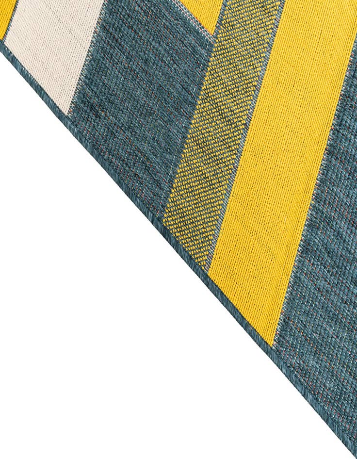 Detail image of 5' 3 x 7' 6  Washable Modern Indoor / Outdoor Rug