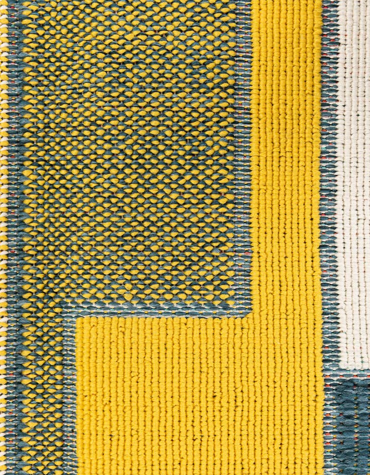 Detail image of 5' 3 x 7' 6  Washable Modern Indoor / Outdoor Rug