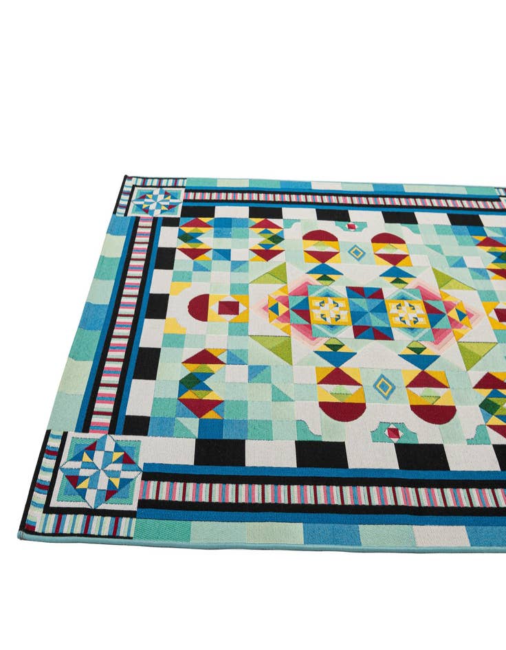 Detail image of 5' 4 x 7' 8  Washable Modern Indoor / Outdoor Rug