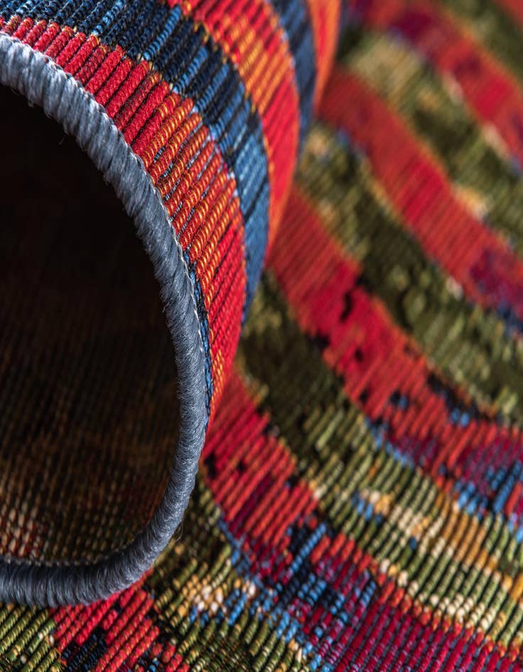 Detail image of 2' 2 x 3'  Washable Modern Indoor / Outdoor Rug