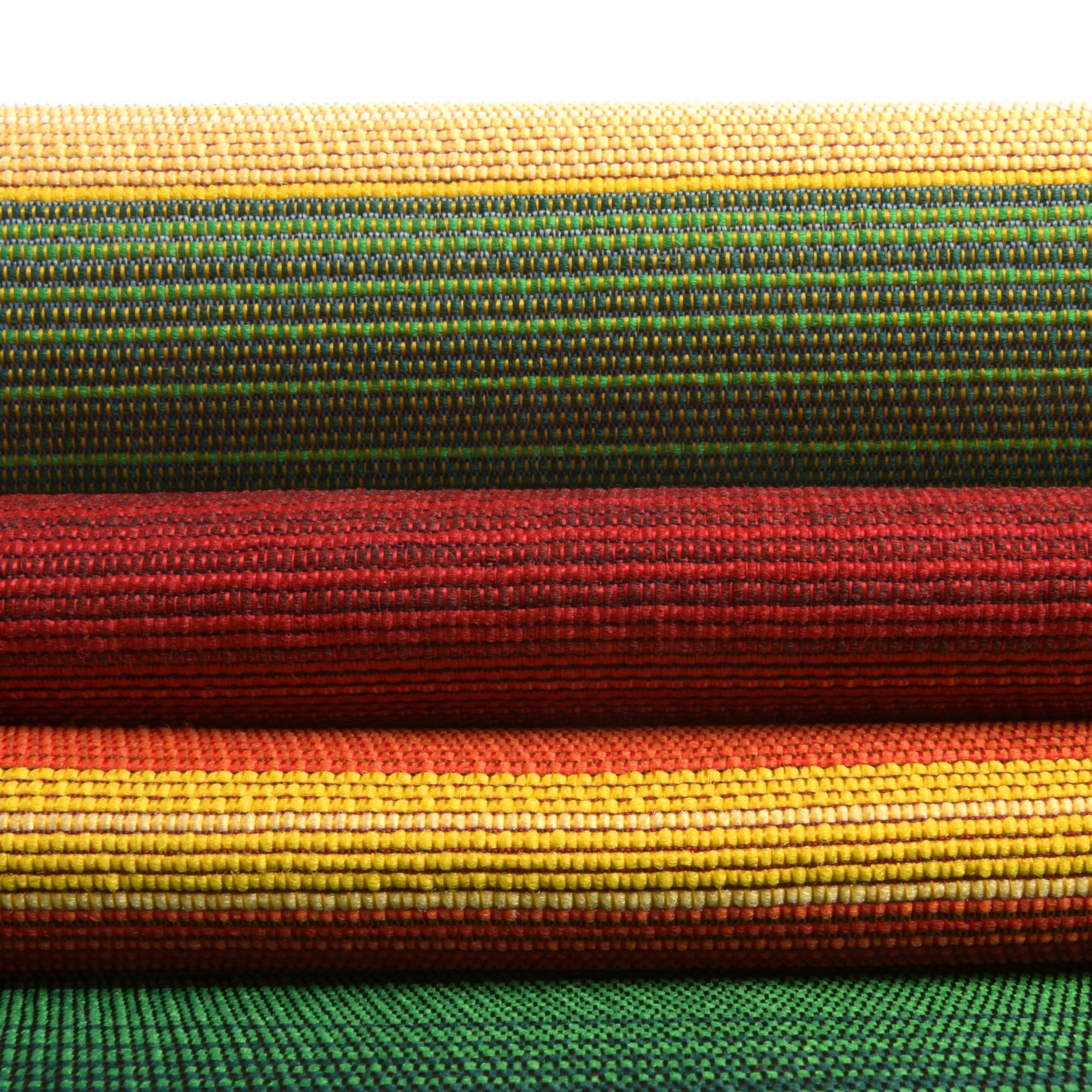 7' x 10' Easy-Clean Modern Indoor / Outdoor Rug
