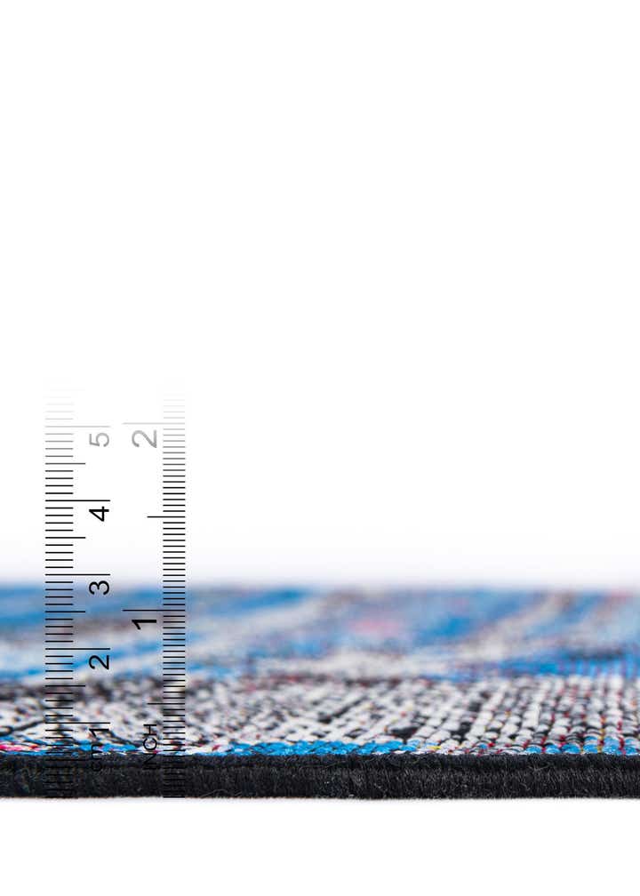 2' x 3' Easy-Clean Modern Indoor / Outdoor Rug