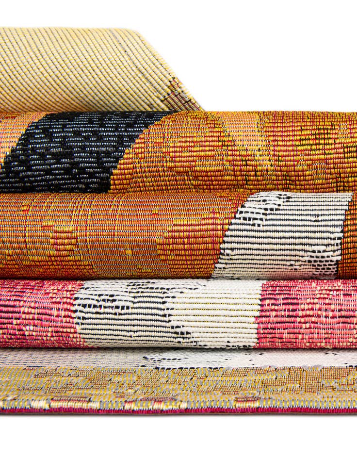 Detail image of 5' x 7' Easy-Clean Modern Indoor / Outdoor Rug