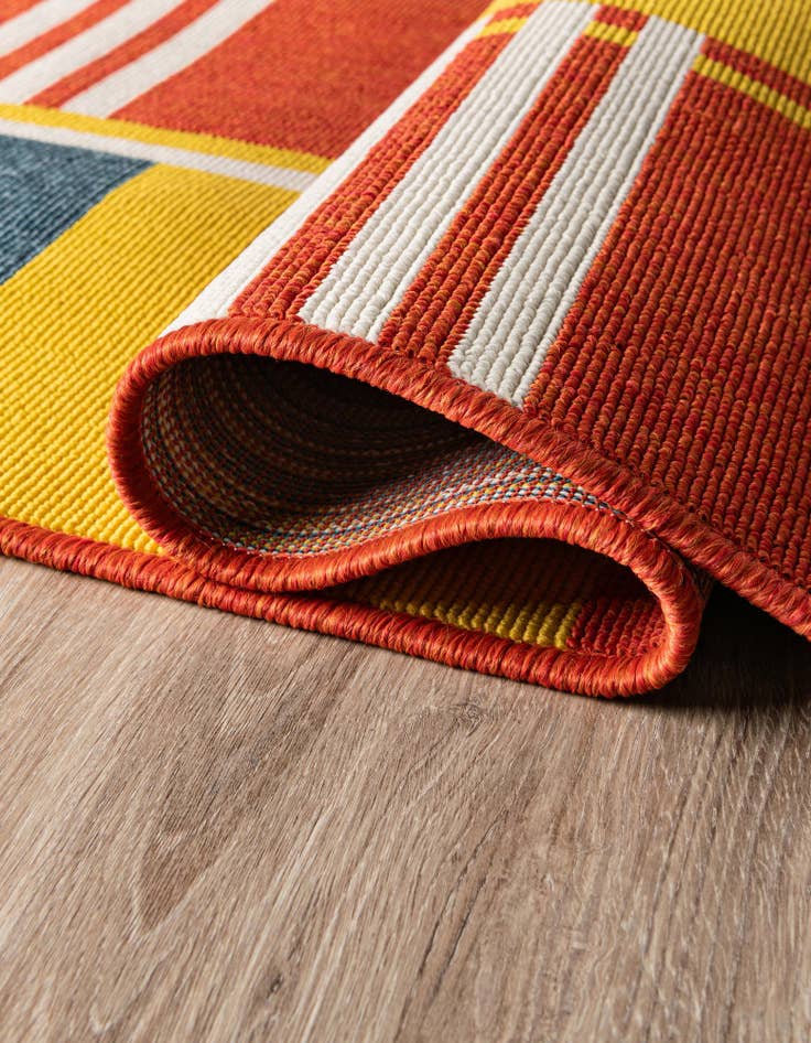 Detail image of 2' x 3' Easy-Clean Modern Indoor / Outdoor Rug