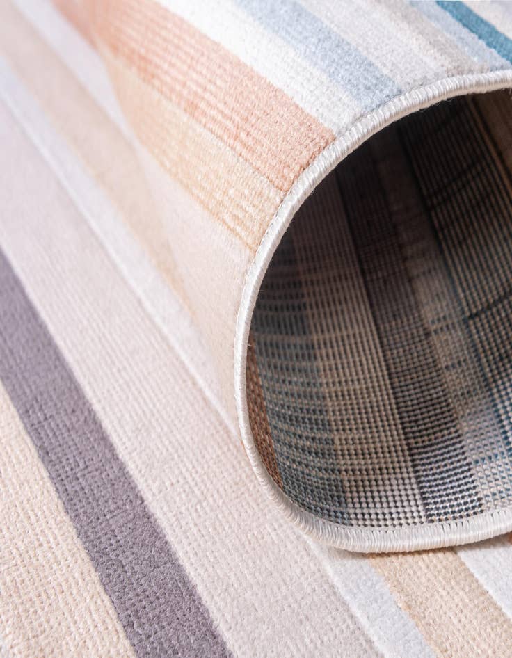 Detail image of 4' x 6'  Washable Oasis Indoor / Outdoor Rug