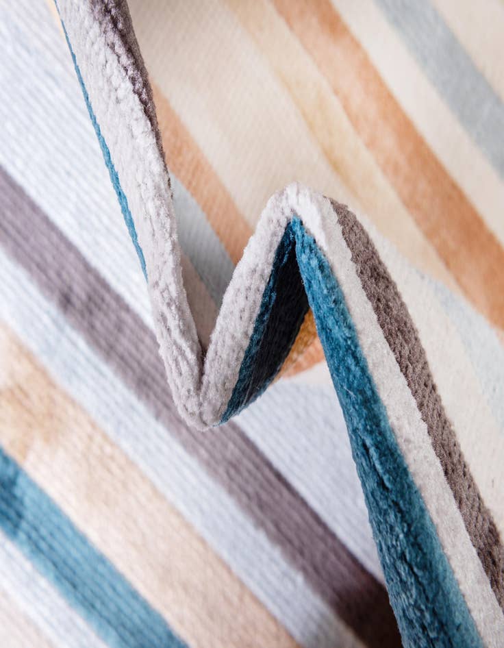 Detail image of 4' x 6'  Washable Oasis Indoor / Outdoor Rug