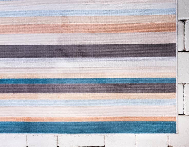 Detail image of 8' x 10' Easy-Clean Oasis Indoor / Outdoor Rug