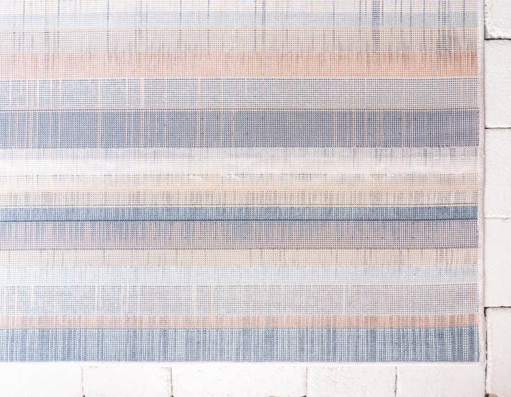 Detail image of 8' x 10' Easy-Clean Oasis Indoor / Outdoor Rug