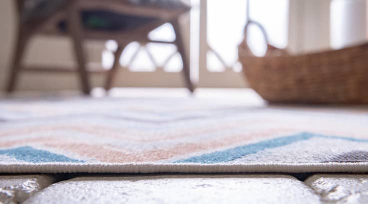 Detail image of 9' x 12' Easy-Clean Oasis Indoor / Outdoor Rug
