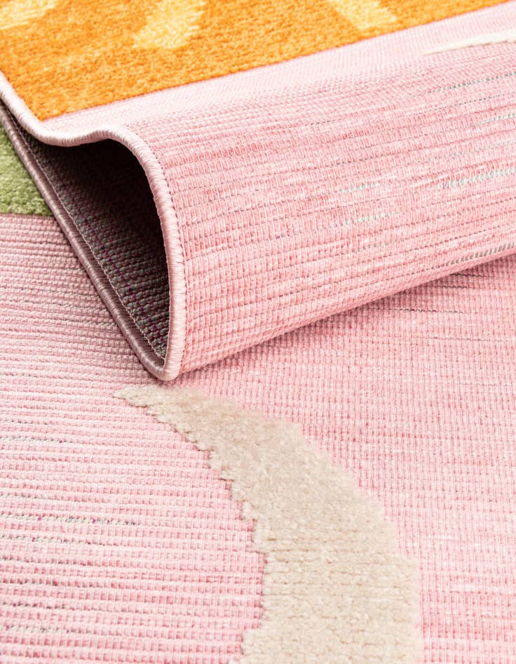 Detail image of 5' 3 x 7' 7 Washable Indoor / Outdoor Rug