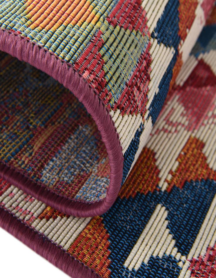 Detail image of 2' x 3' Easy-Clean Southwestern Indoor / Outdoor Rug