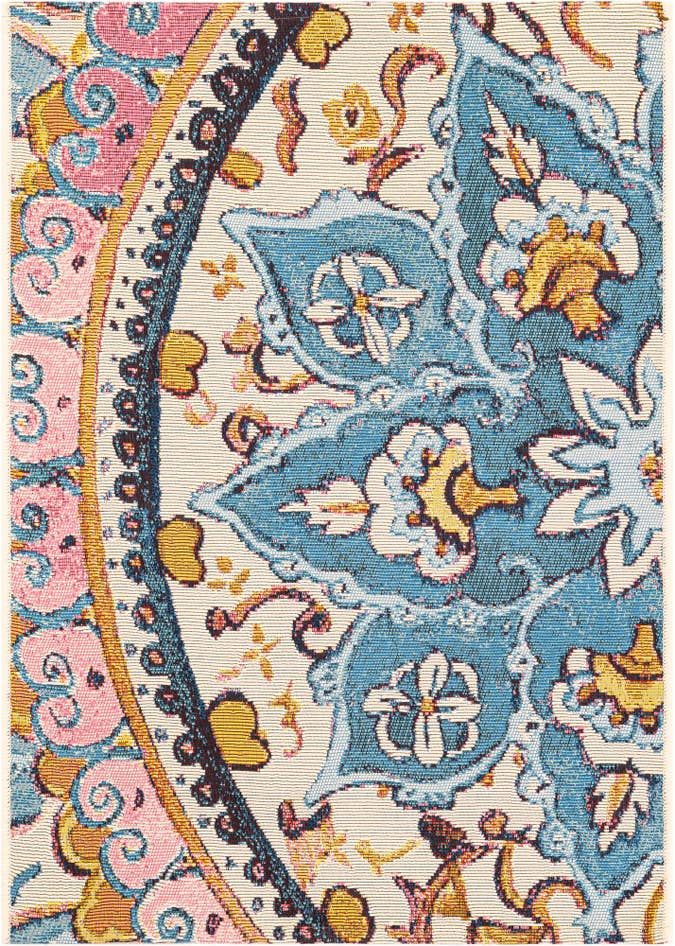 Detail image of 2' x 3' Easy-Clean Traditional Indoor / Outdoor Rug