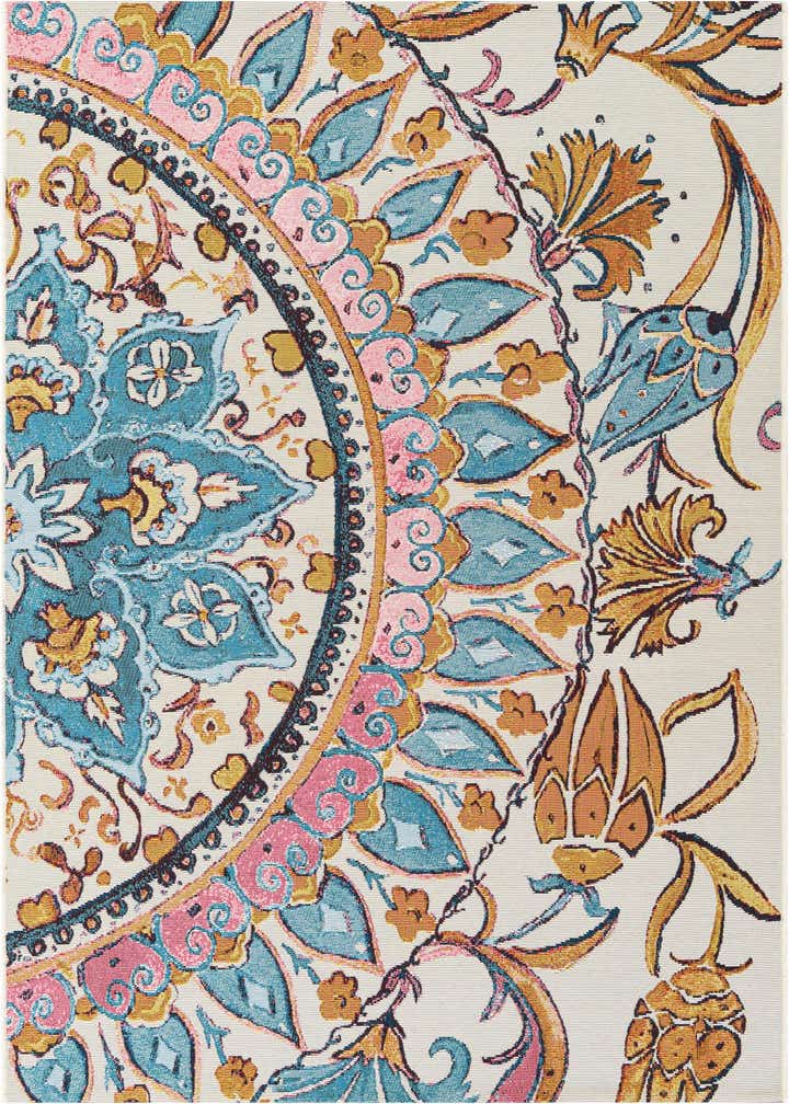 4' x 6' Easy-Clean Traditional Indoor / Outdoor Rug