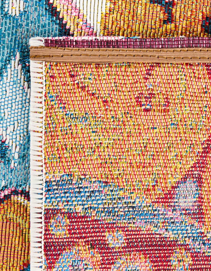 Detail image of 2' x 3'  Washable Traditional Indoor / Outdoor Rug