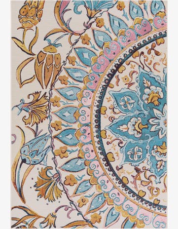 5' x 8' Easy-Clean Traditional Indoor / Outdoor Rug