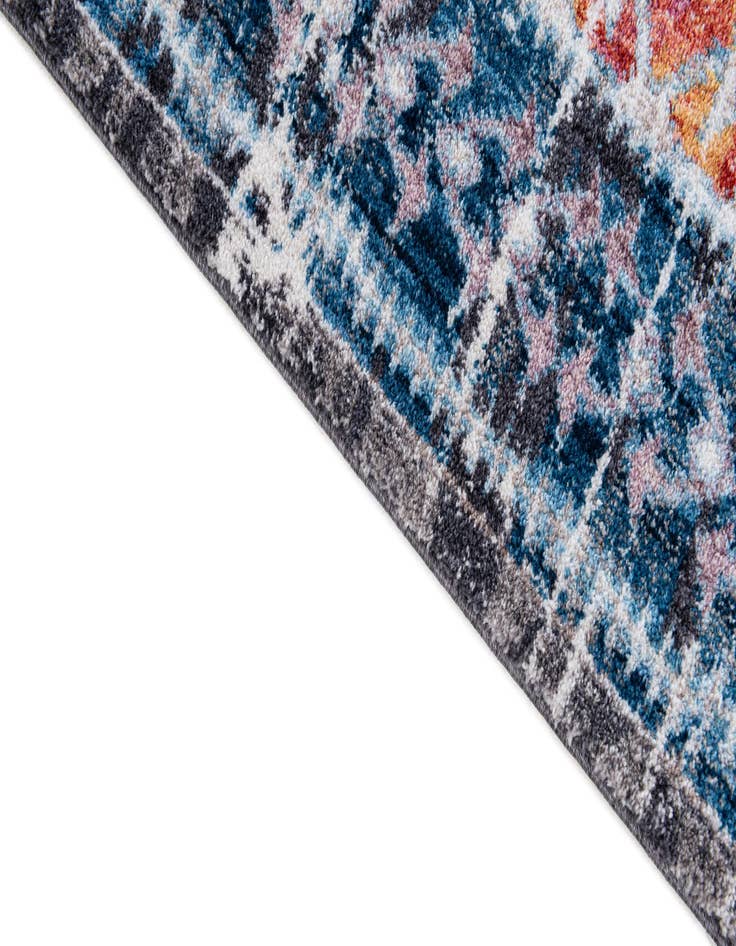 Detail image of 5' 3 x 7' 7 Palazzo Rug