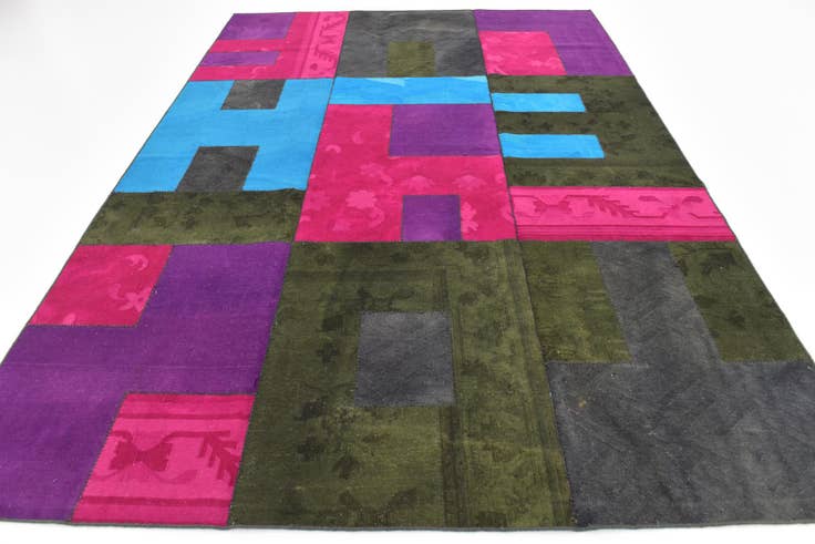Detail image of 7' 2 x 10' Hand Woven Patchwork Wool Rug