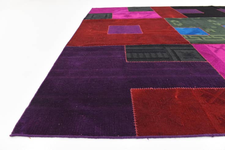 Detail image of 7' 4 x 10' Hand Woven Patchwork Wool Rug