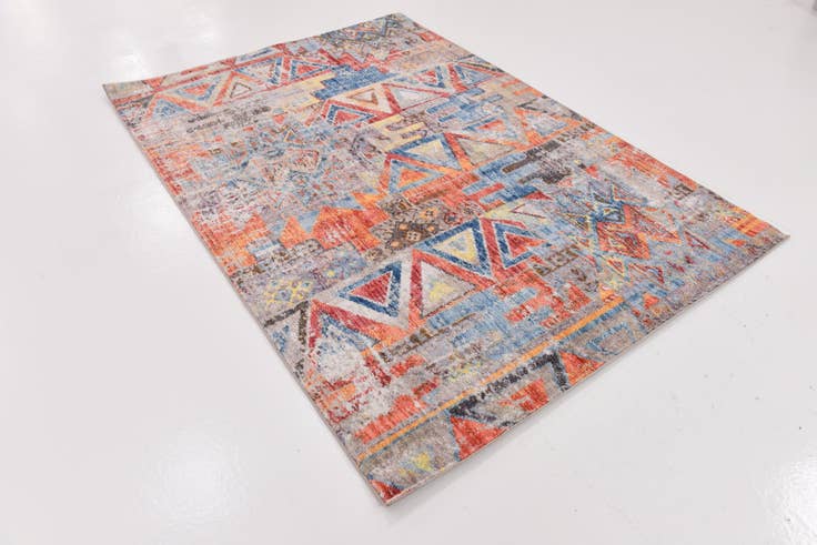 Detail image of 5' 3 x 7' 6 Santa Fe Rug