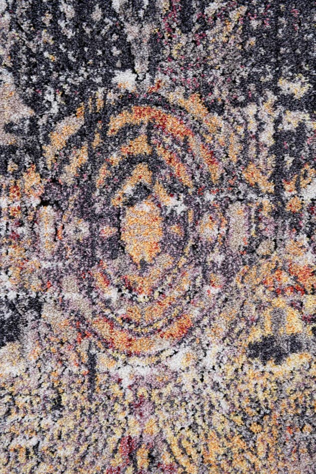 Detail image of 5' 3 x 7' 4 Santa Fe Rug
