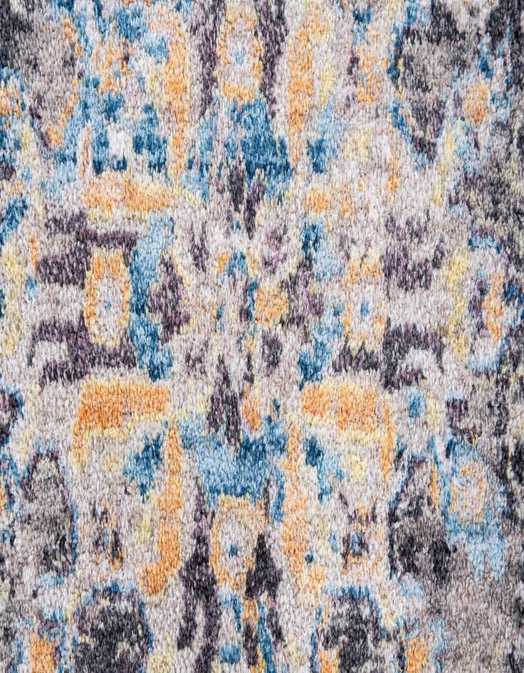 Detail image of 5' 3 x 7' 7 Santa Fe Rug