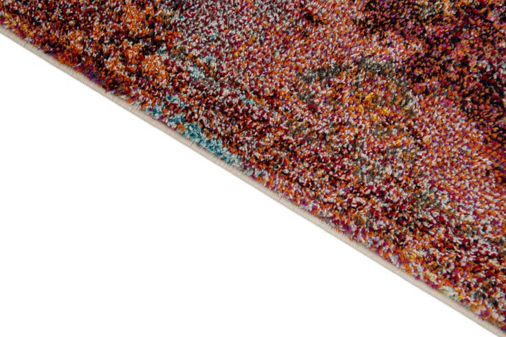 Detail image of 4' 10 x 8' Santa Fe Rug