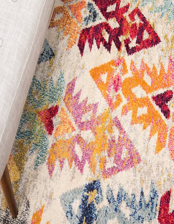 Detail image of 4' x 6'  Washable Santa Fe Rug