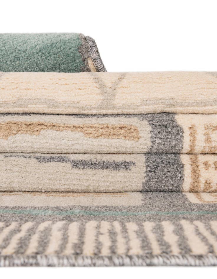 Detail image of 7' 10 x 10' Savannah Rug