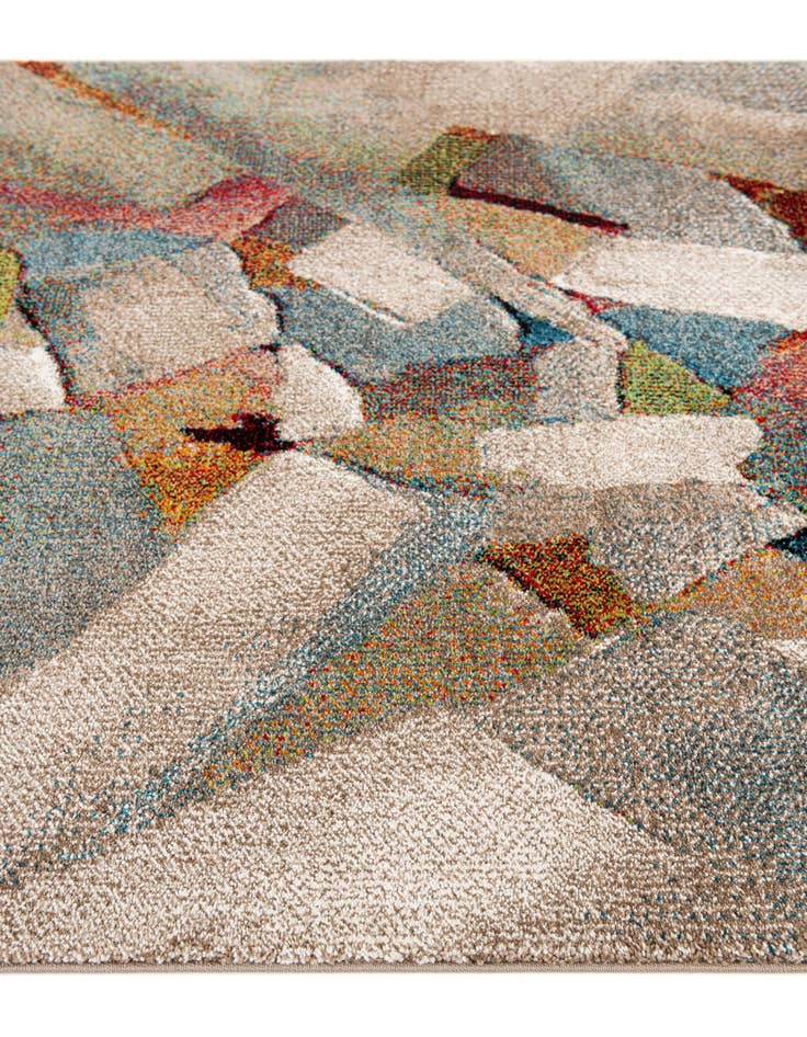 Detail image of 4' x 5' 10 Sevilla Rug