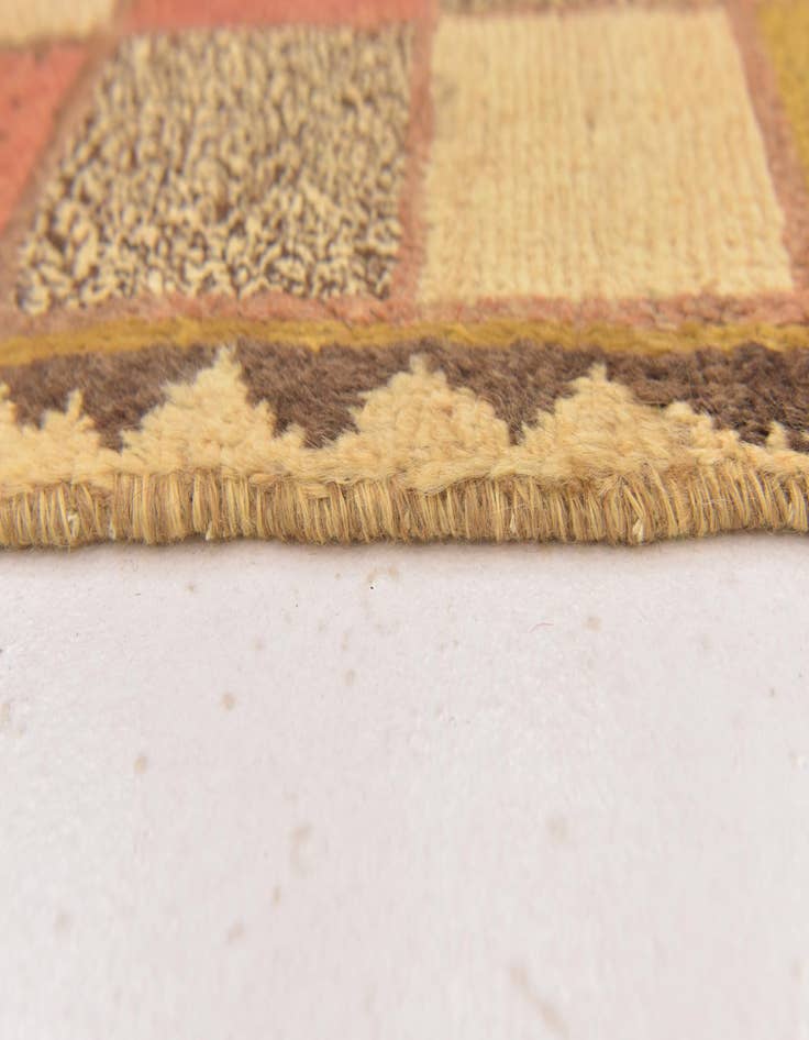Detail image of 3' 5 x 4' 10  Hand Knotted Shiraz-Gabbeh Persian Wool Rug