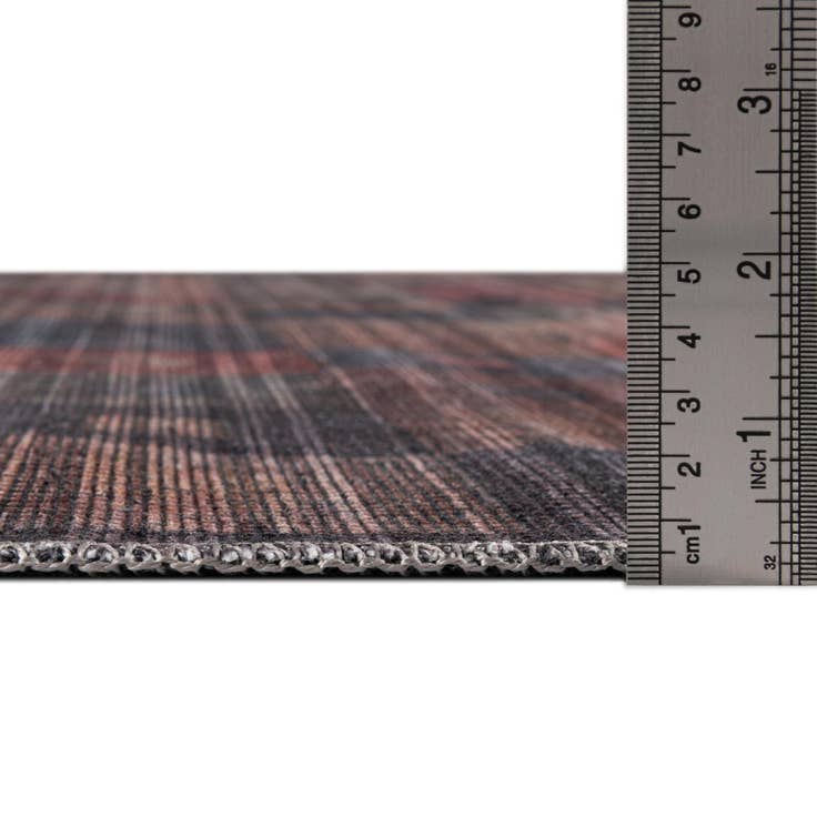 Detail image of 4' x 6' Washable Sisu Rug