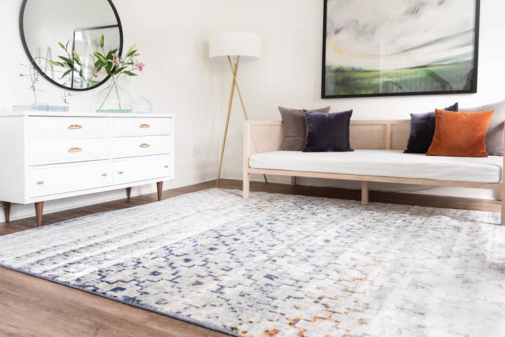 Detail image of 8' x 10' Solaris Rug