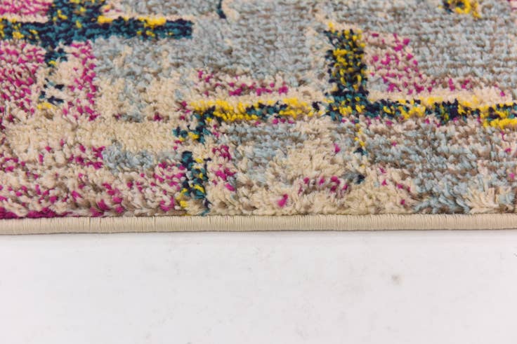Detail image of 5' 3 x 7' 6 Spectrum Rug