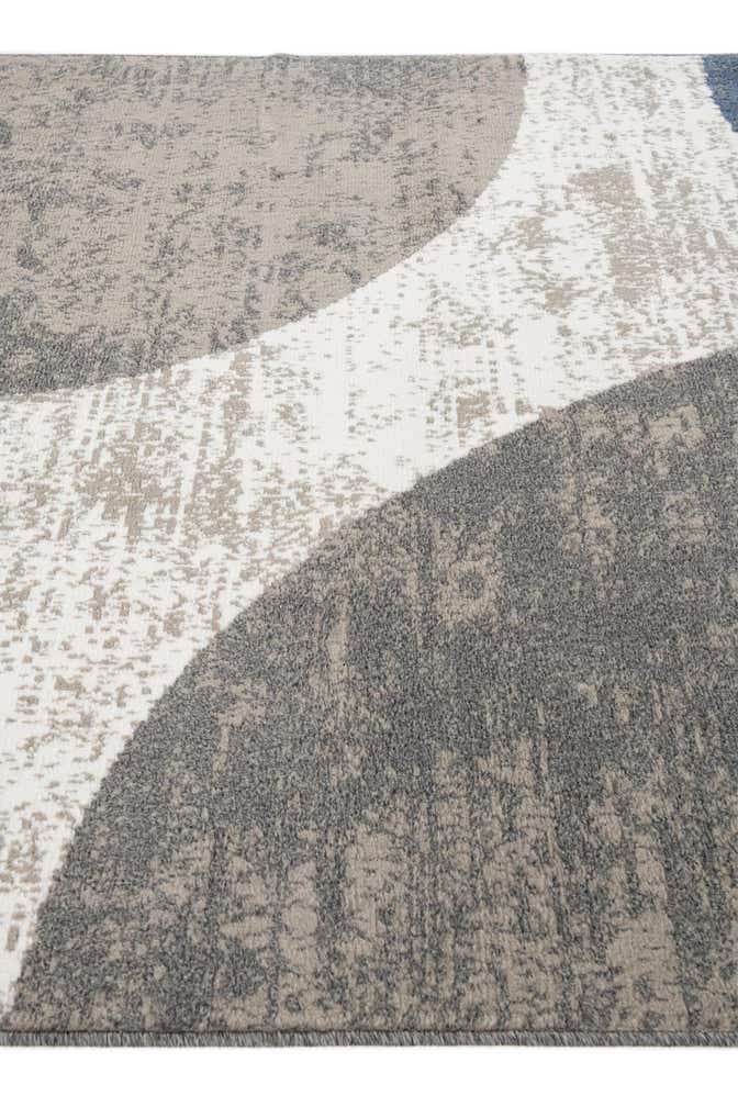 5' 3 x 7' 8 Spectrum Rug