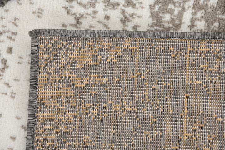 5' 3 x 7' 8 Spectrum Rug