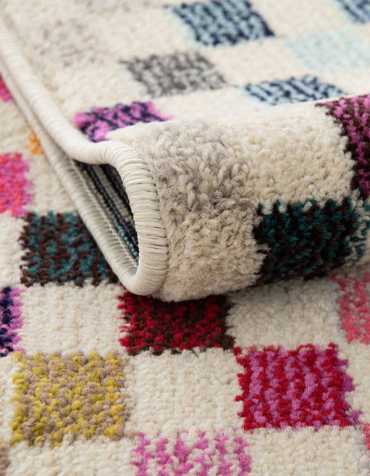 Detail image of 5' x 8'  Washable Spectrum Rug