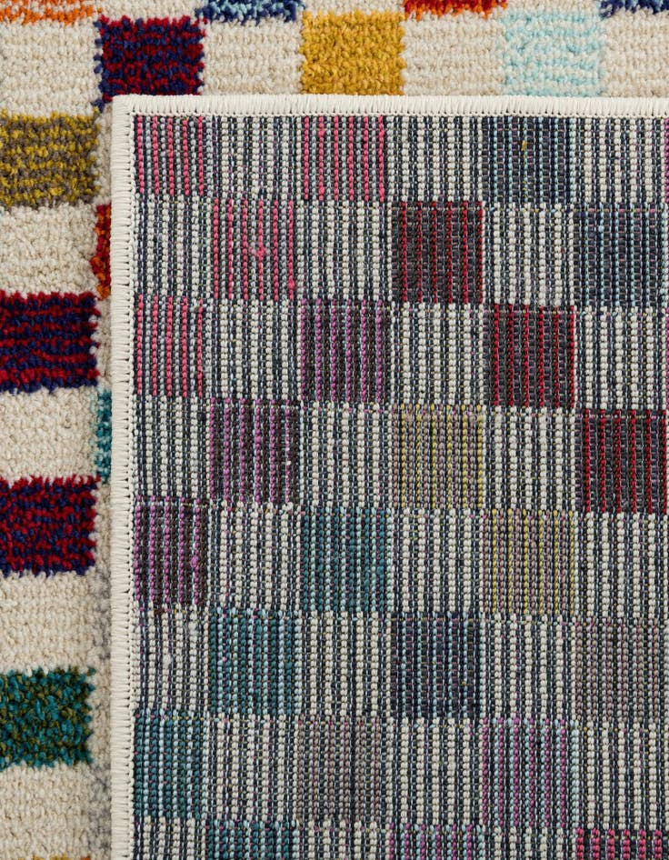 Detail image of 5' x 8'  Washable Spectrum Rug