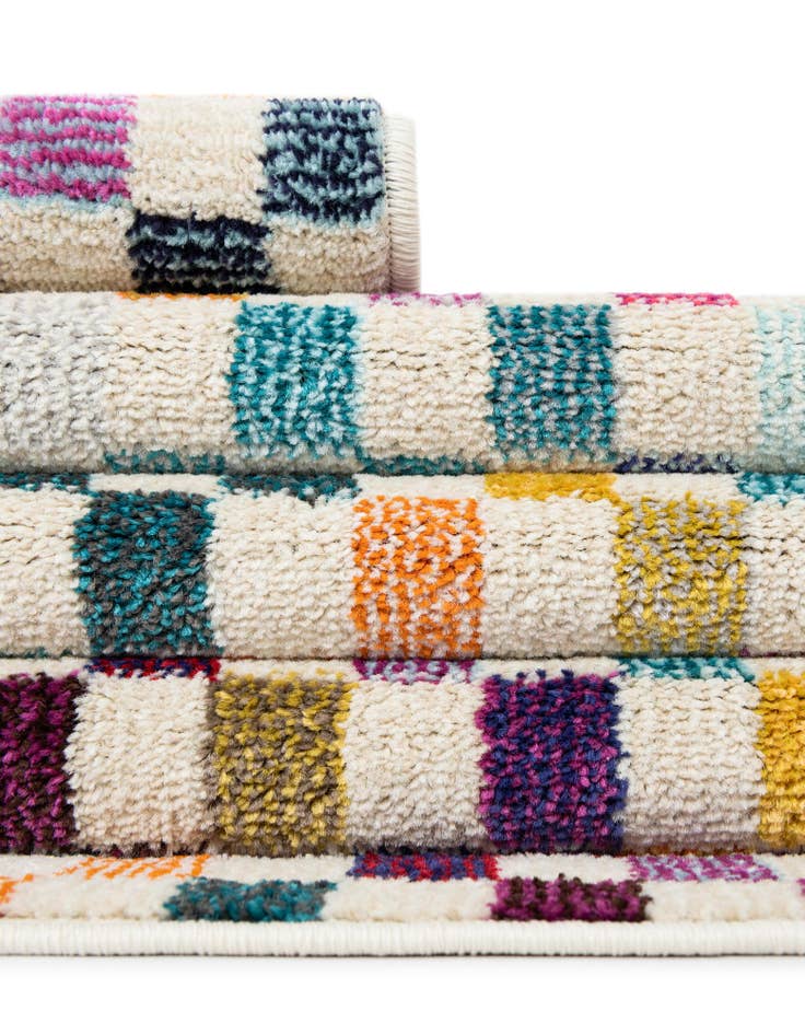 Detail image of 10' 6 x 16' 5 Washable Spectrum Rug
