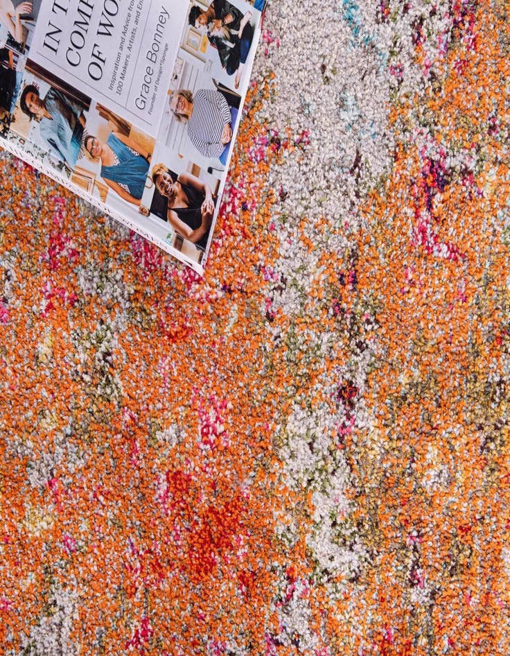 Detail image of 4' x 6'  Washable Spectrum Rug